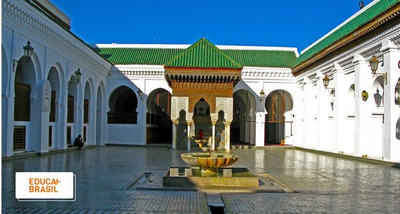 Conheça a universidade mais antiga do mundo que foi fundada por uma ...