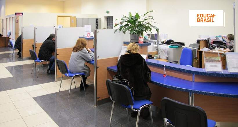 Agência bancária com profissionais com certificações para trabalhar em banco. Agência bancária com profissionais com certificações para trabalhar em banco.