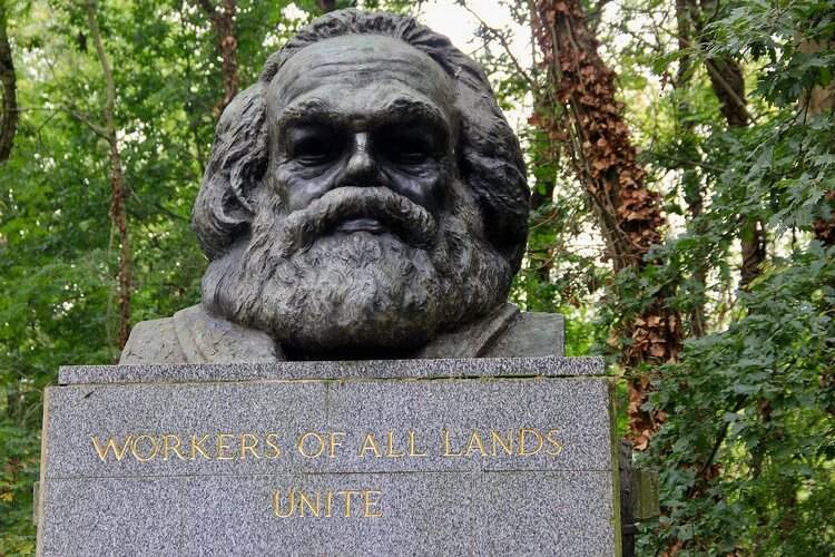 Estátua de Karl Marx Estátua de Karl Marx