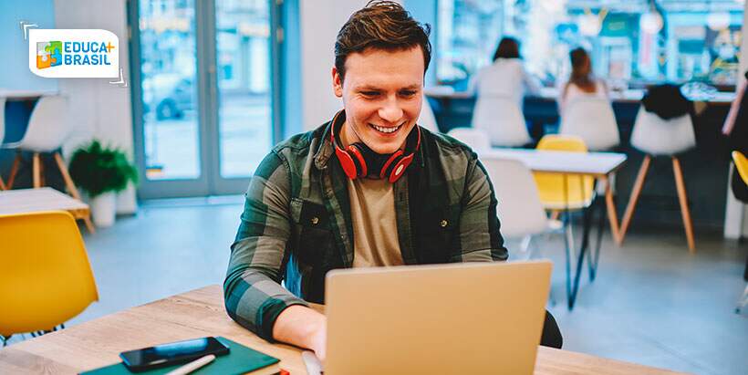 5 canais do Youtube para estudar Direito para concurso
