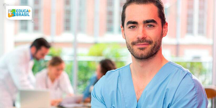 5 pós-graduações em Enfermagem com desconto nas mensalidades