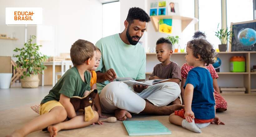 Auxiliar de creche: o que faz e como atuar na área? | Educa Mais Brasil