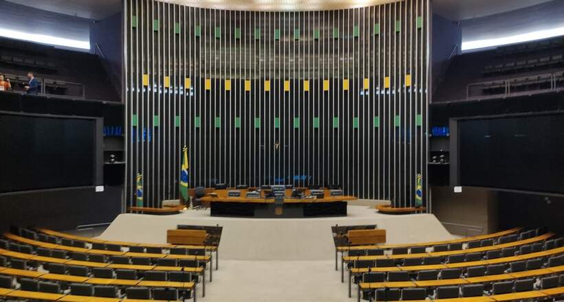 Câmara aprova PEC do fim da escala 6x1; entenda os próximos passos