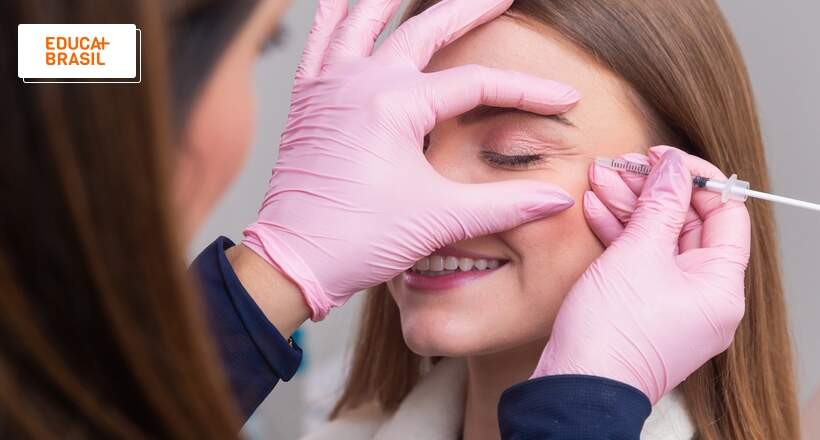 Cirurgias plásticas faciais por dentistas? Entenda a proposta do CFO