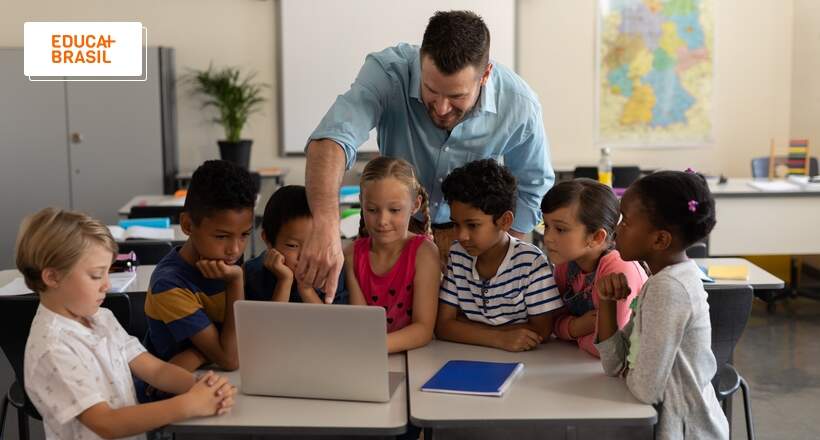Como a pedagogia social é aplicada no contexto da educação?