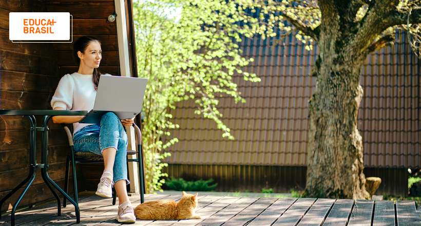 Como colocar trabalho freelancer no currículo?