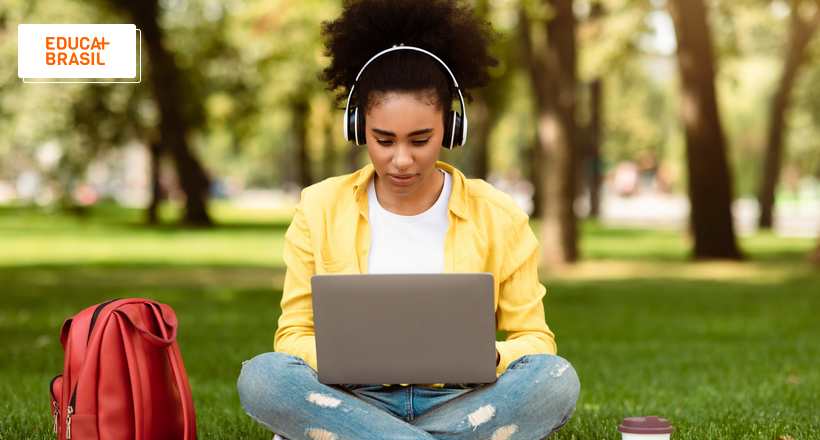 Como conseguir bolsa para faculdade EAD?