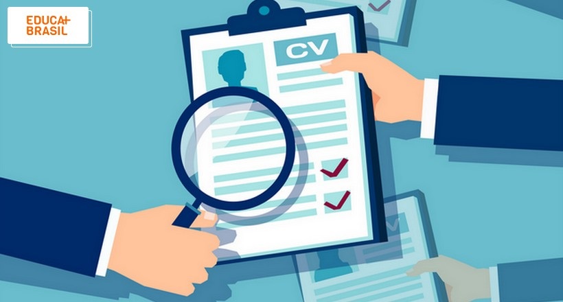 Como conseguir um emprego depois da faculdade?