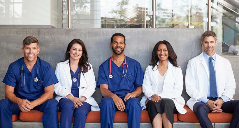 Como escolher a especialidade médica ideal para seu perfil