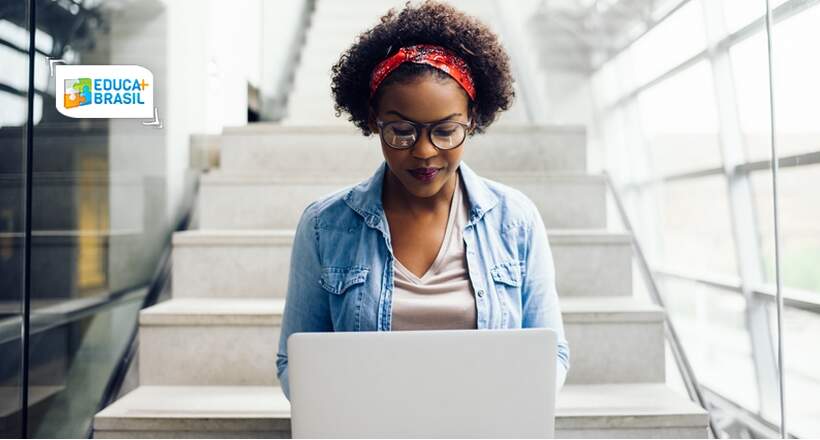 Como utilizar a tecnologia em benefício dos estudos e carreira