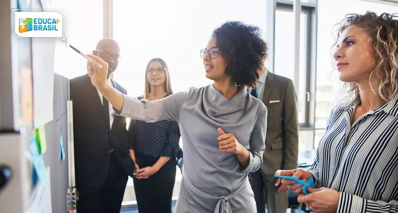 Conheça o curso de Marketing e Negócios Digitais da UniDomBosco