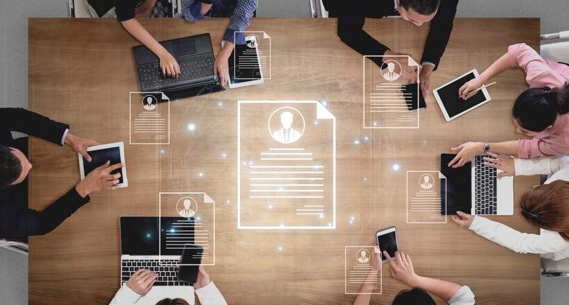 Currículos com IA: tecnologia já é usada por 4 em cada 10 candidatos