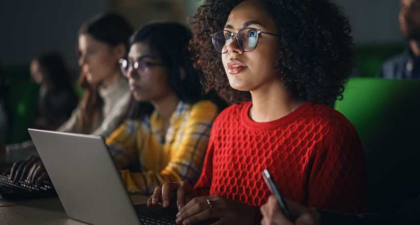Cursos gratuitos oferecem 24 mil vagas para jovens negros