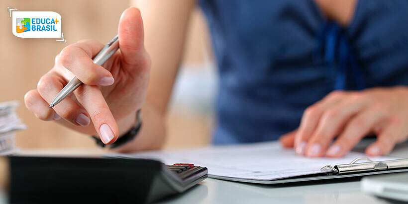 Dicas financeiras para você pagar a mensalidade da faculdade sem aperto