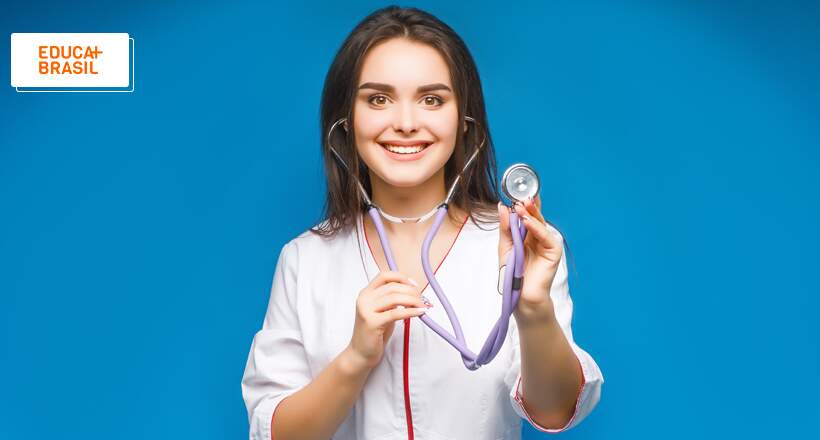 É hora de praticar: o que o estudante de Enfermagem faz no estágio?