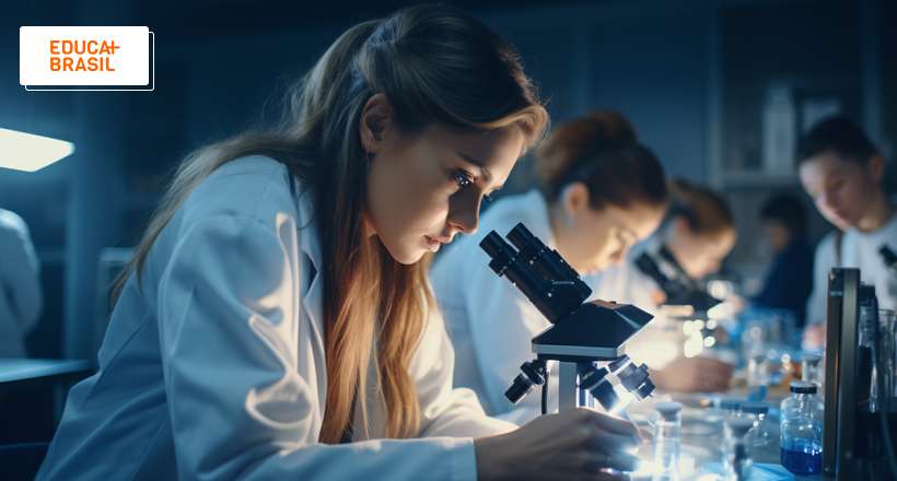 É melhor fazer bacharelado ou licenciatura em Biologia?