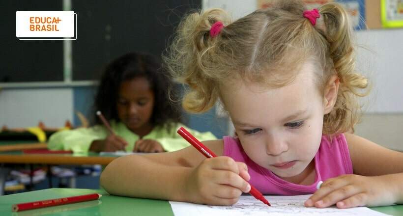 Educação bilíngue para pessoas surdas: tudo o que você precisa saber