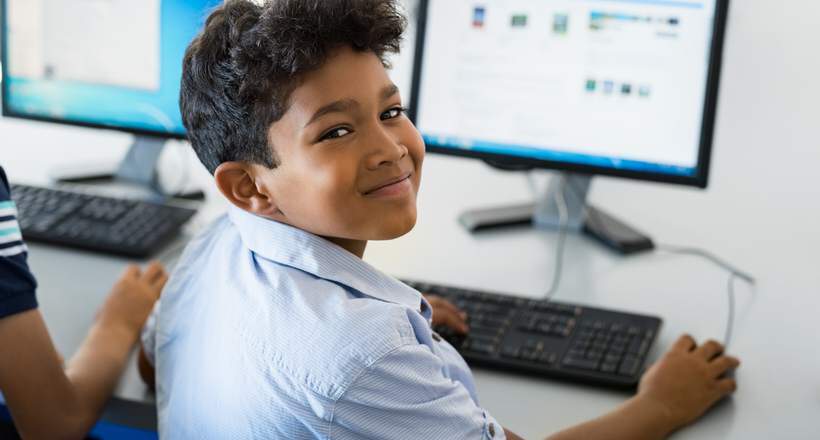 Escolas poderão adotar educação digital e midiática