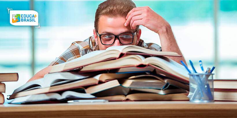 Estudantes do ensino médio apresentam problemas de aprendizagem em Português