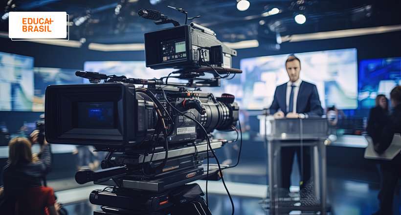 Existe curso de Jornalismo semipresencial  Educa Mais Brasil 