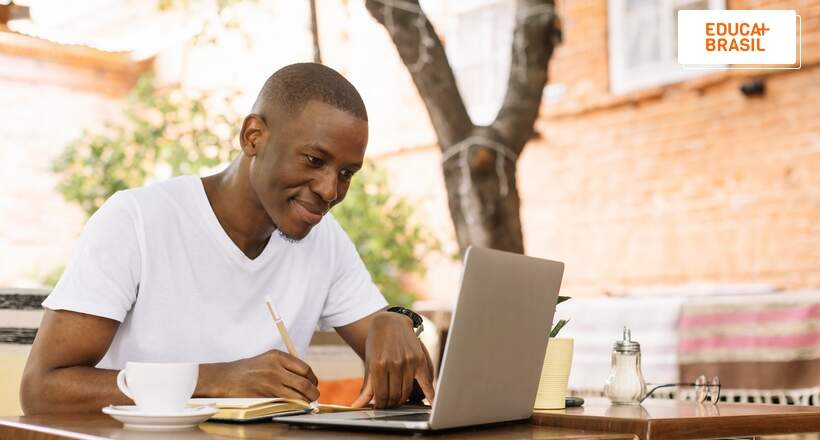 FGV abre inscrições para mais de 20 cursos gratuitos à distância