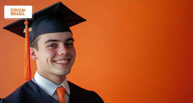 Graduação: conheça os cursos EAD e presenciais mais buscados pelos estudantes