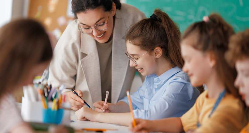 Letras: 5 áreas promissoras para além da sala de aula