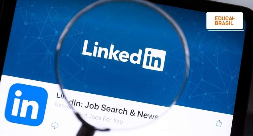 LinkedIn desenvolve ‘IA coach’ para ajudar na busca por emprego