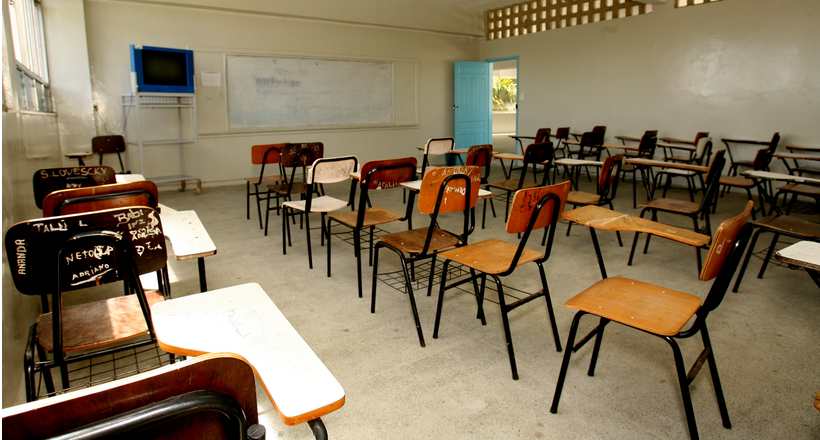 MEC lança programa de ensino da democracia nas escolas
