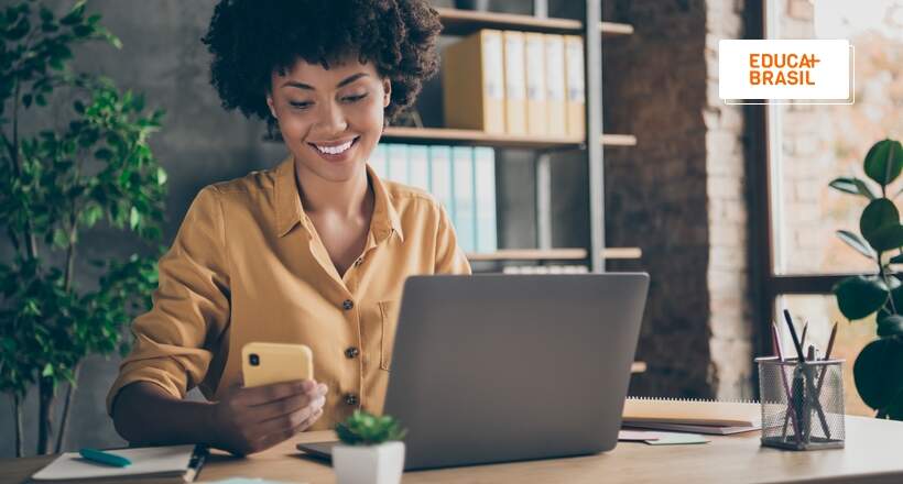 Mulheres negras contam com programa de trainee específico. Conheça