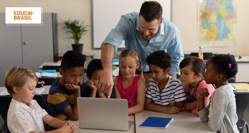 Necessidade da aprendizagem colaborativa na formação escolar é debatida entre educadores