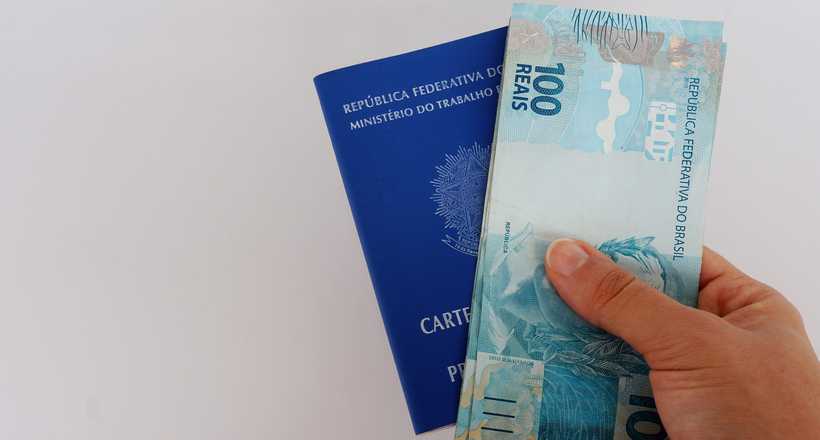 Primeira parcela do 13º salário será antecipada em 2025