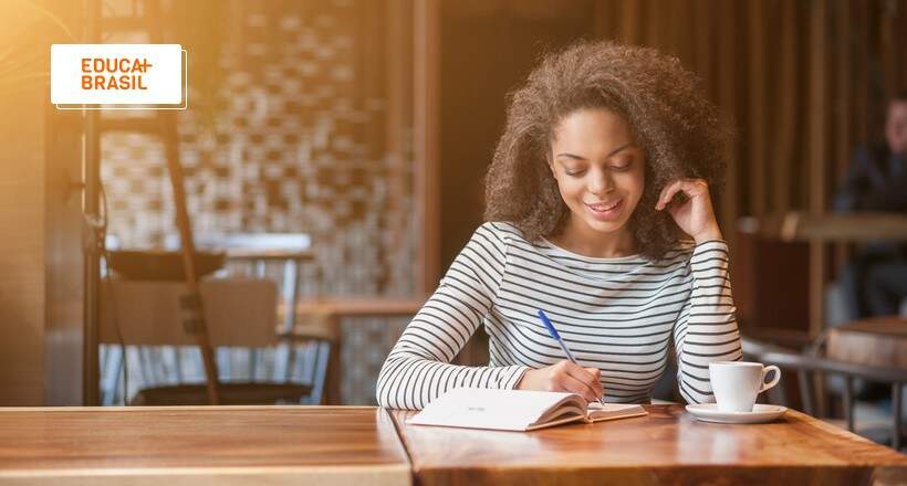 Procura sites para fazer resumos? Confira 7 ferramentas
