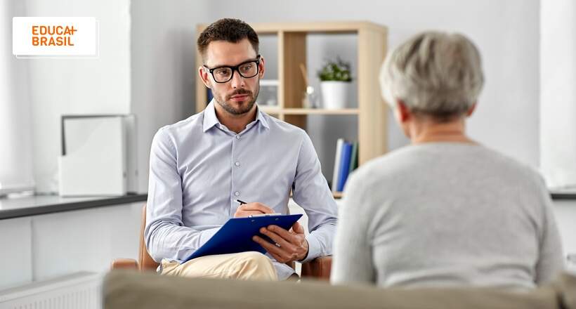 Psicólogo deve ser chamado pelo título de doutor? | Educa Mais Brasil