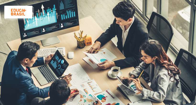 Quais são as habilidades digitais menos dominadas pelos brasileiros em 2025?