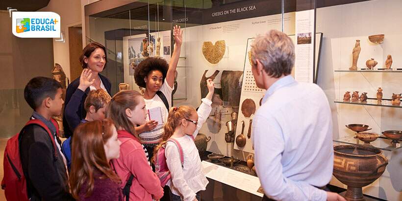 Qual o papel do historiador nos museus?
