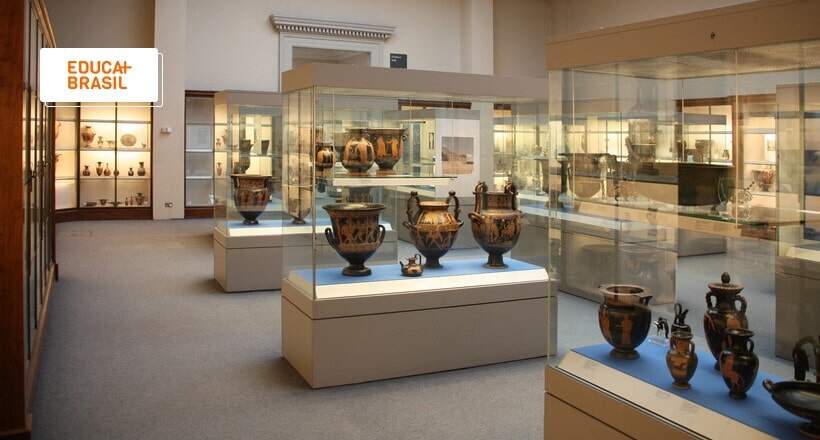 Quanto ganha um profissional de Museologia?