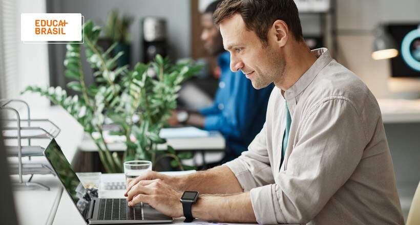 Saiba quais são as profissões com mais vagas de emprego em 2023, segundo LinkedIn