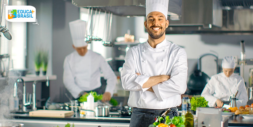Sonha em se tornar um chef de cozinha? Saiba tudo sobre Gastronomia antes de começar o curso
