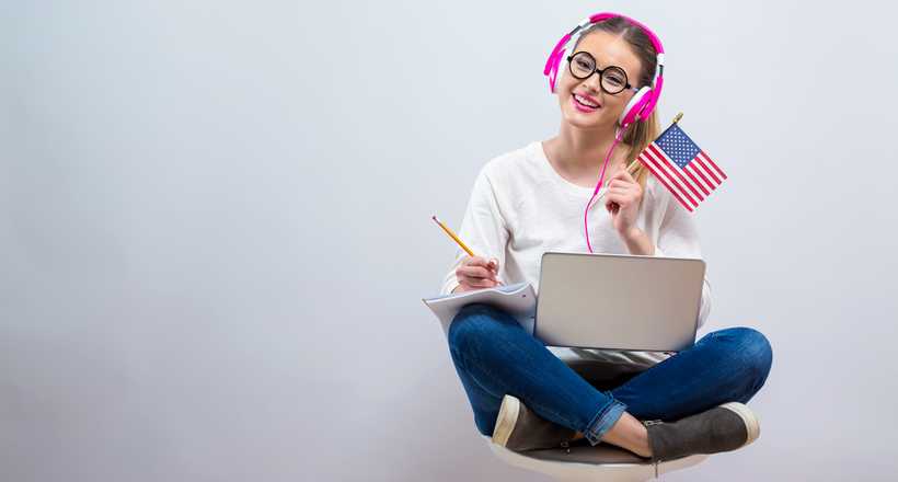 Técnica do shadowing ganha destaque no aprendizado de inglês