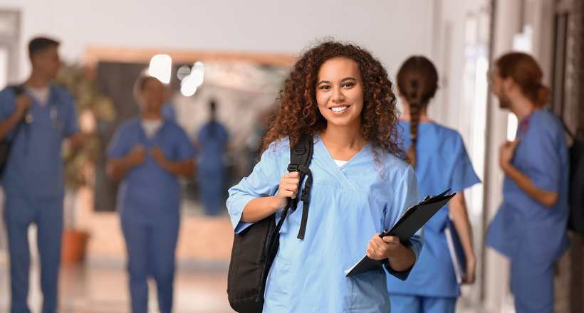 Técnico em Enfermagem: como garantir desconto em 2026?