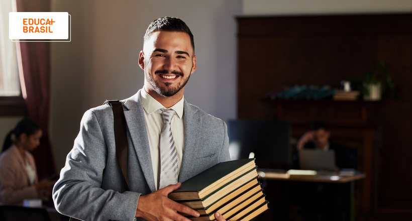 Tem graduação de direito EAD?