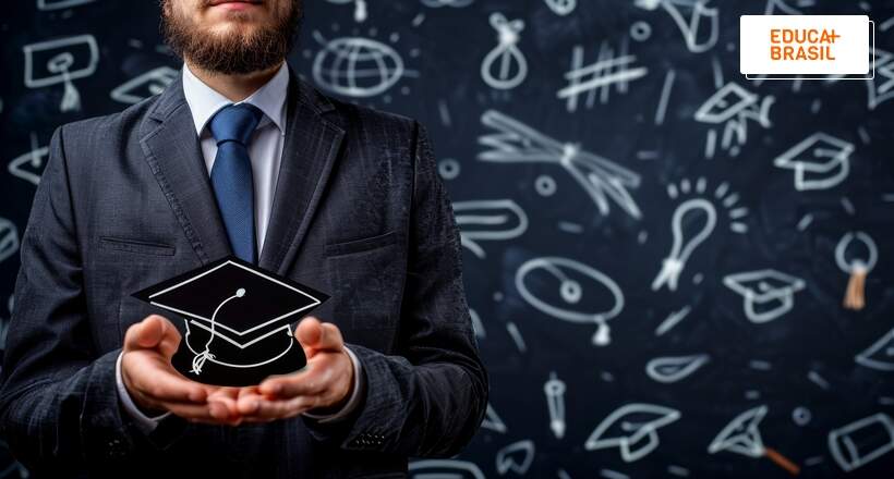 Terminei a faculdade, e agora? 4 dicas para conseguir um emprego