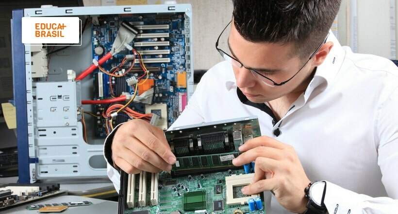 Veja o salário médio de um técnico em informática