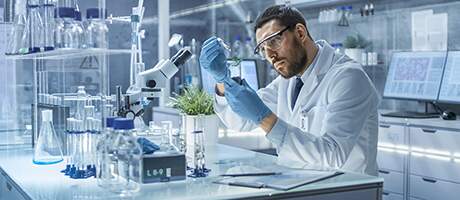 TÉCNICO EM BIOTECNOLOGIA