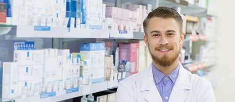 TÉCNICO EM FARMÁCIA